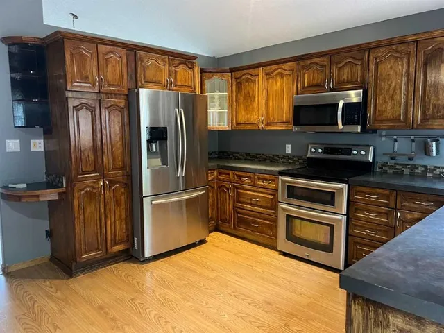 307 8 Ave, Fox Creek 4