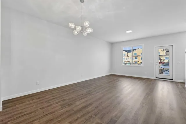 172 Hotchkiss Common, Calgary 5
