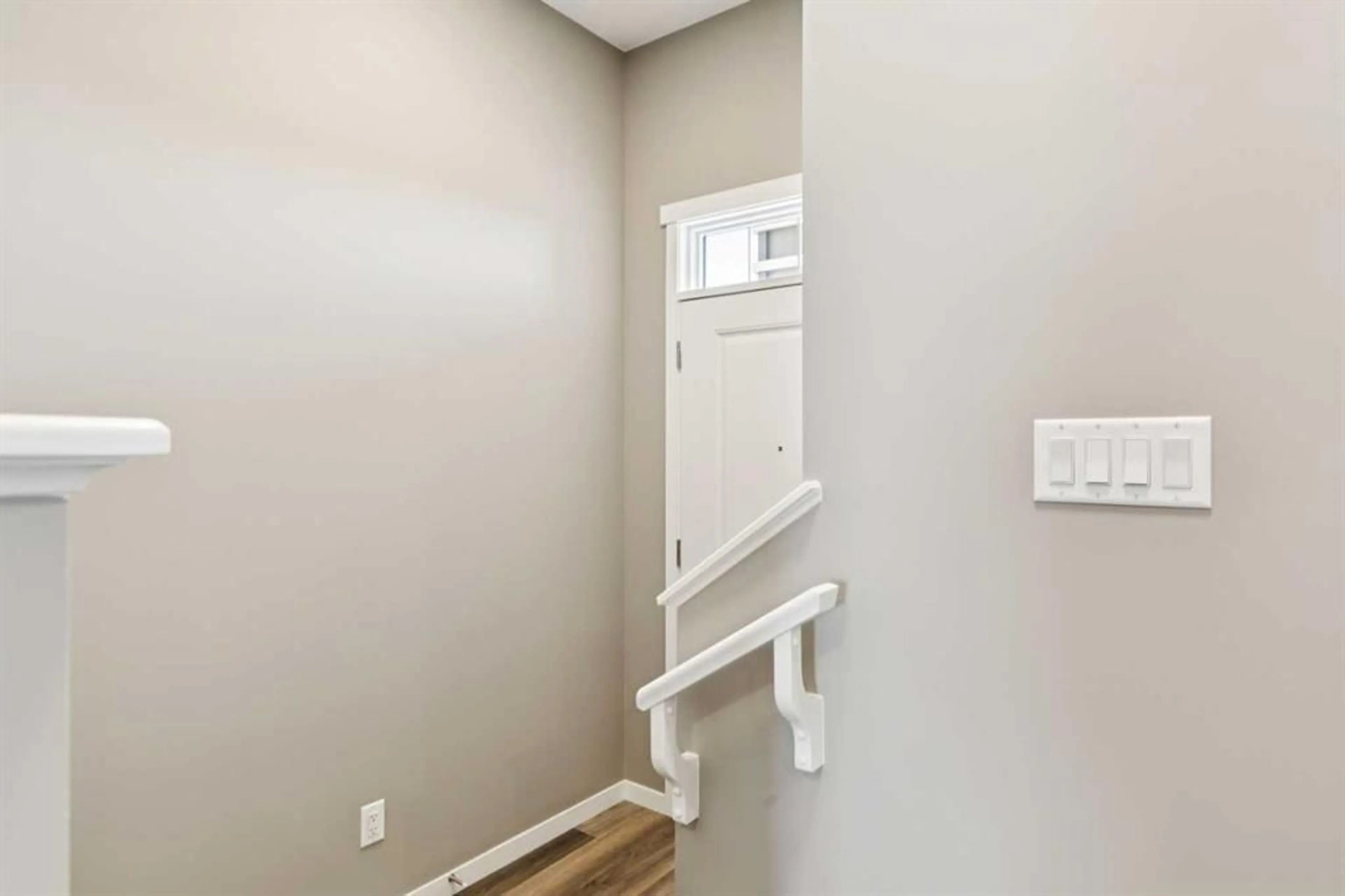 pillar/IMG-A2321404_3.jpg