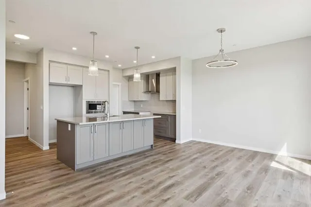 374 Hotchkiss Manor, Calgary 5