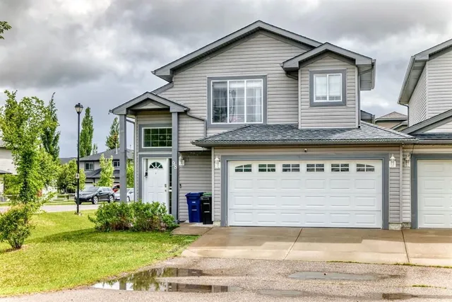 98 Canoe Sq, Airdrie 2