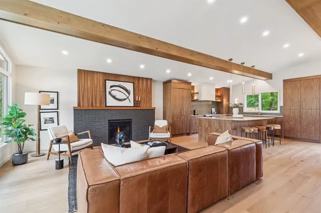 1311 Carlyle Rd, Calgary 5