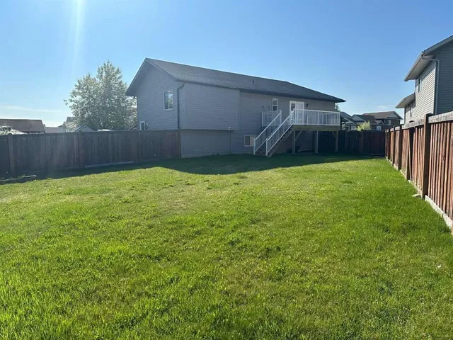 8876 75 Ave #A & B, Grande Prairie 3