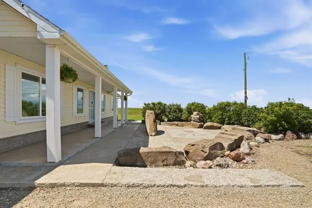 245169 271 Range Rd, Rural Rocky View County 2