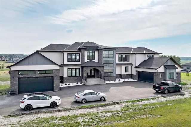 32030 Kodiak Springs Rd, Rural Rocky View County 2