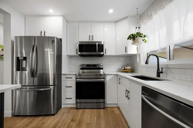 723 75 Ave, Calgary 5