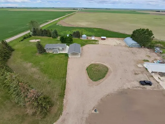 112004 Range Road 105, Rural Forty Mile No. 8, County of 5