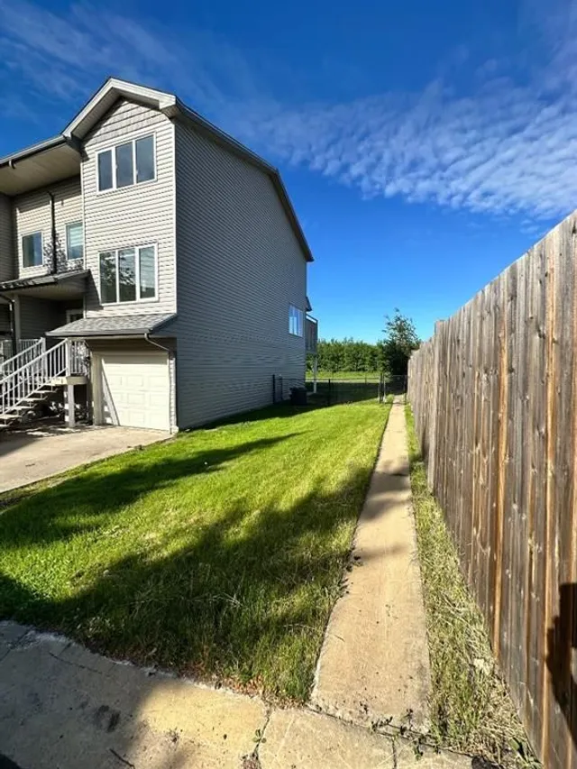 100 Albion Dr #30, Fort McMurray 2