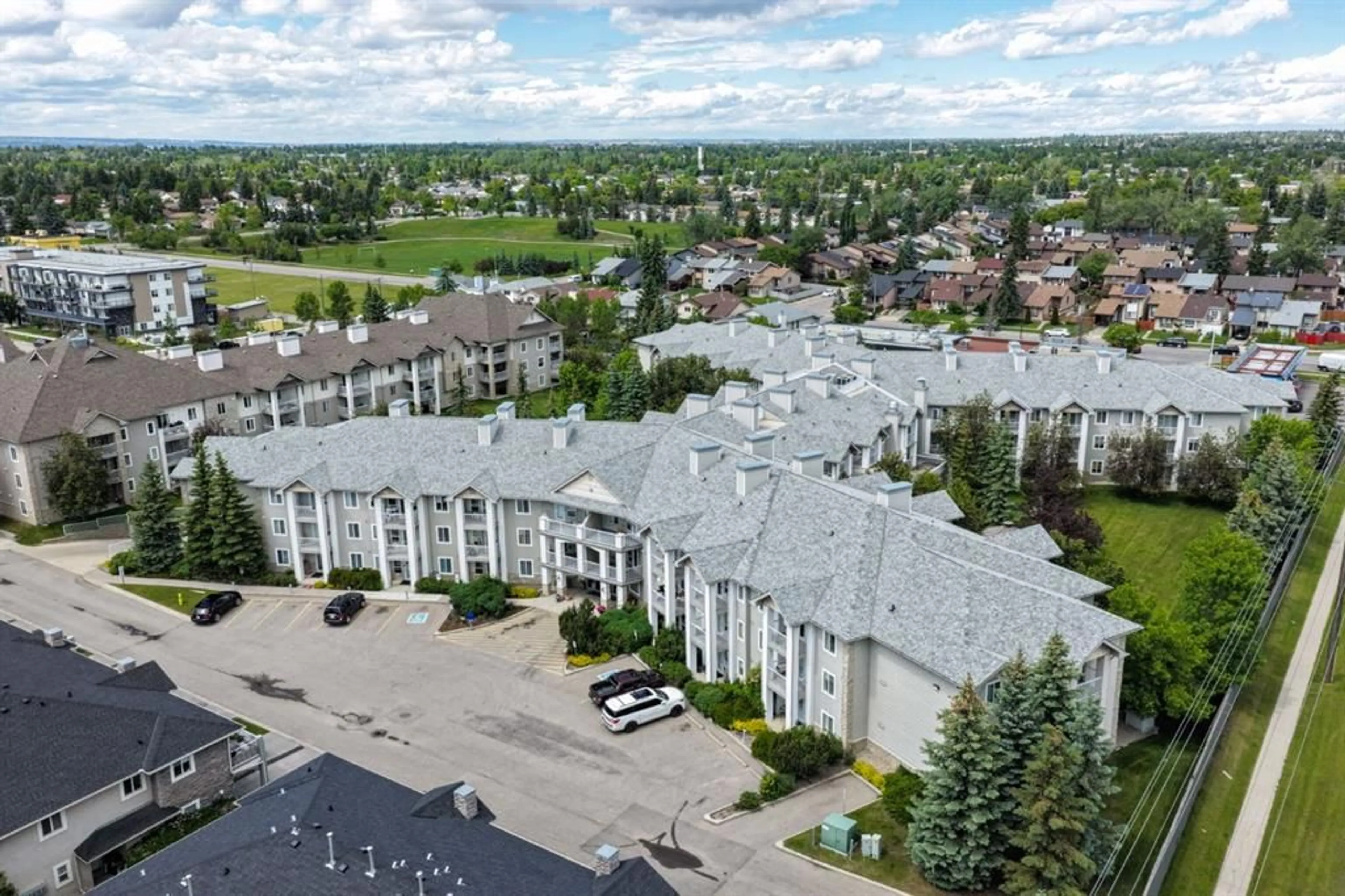 pillar/IMG-A2322607_1.jpg