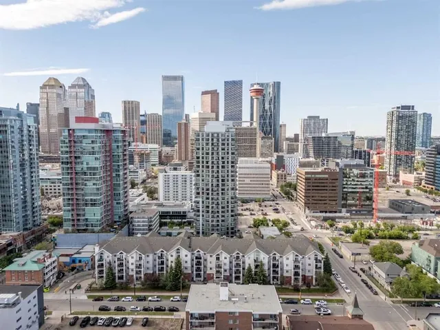 126 14 Ave #121, Calgary