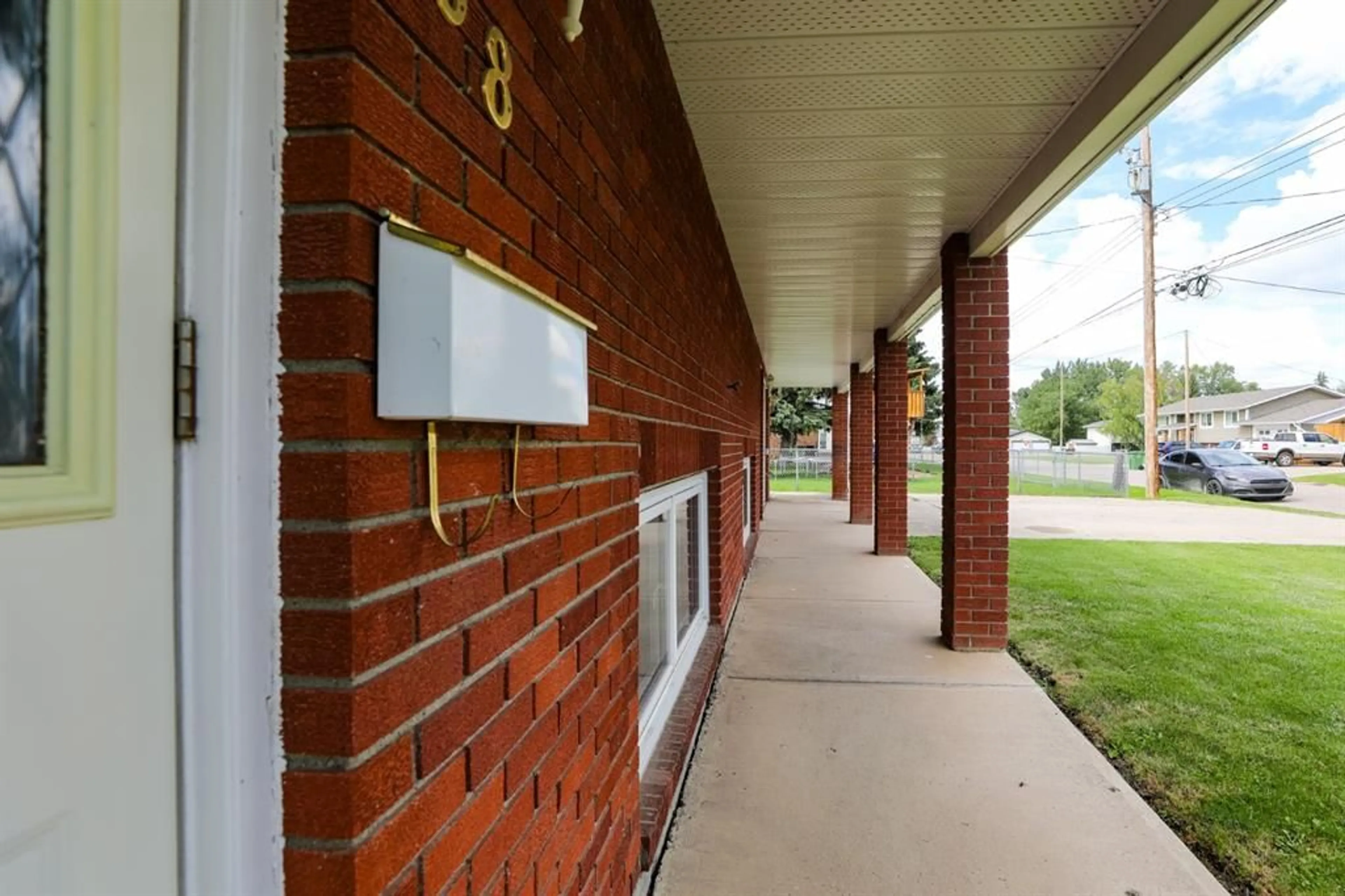 pillar/IMG-A2322685_3.jpg