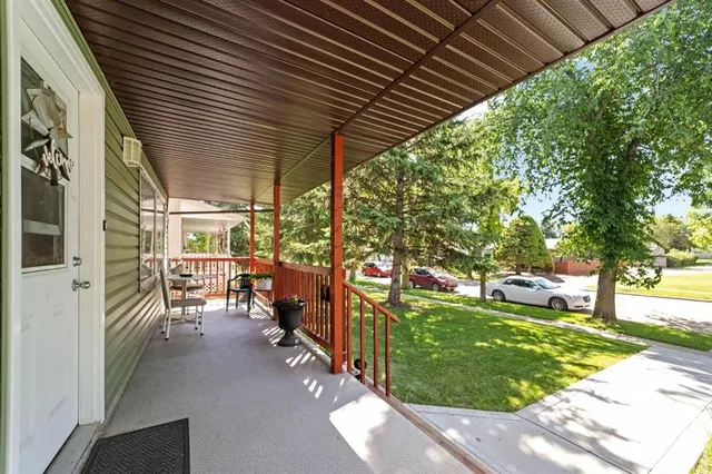 6404A 45 Ave, Camrose 3