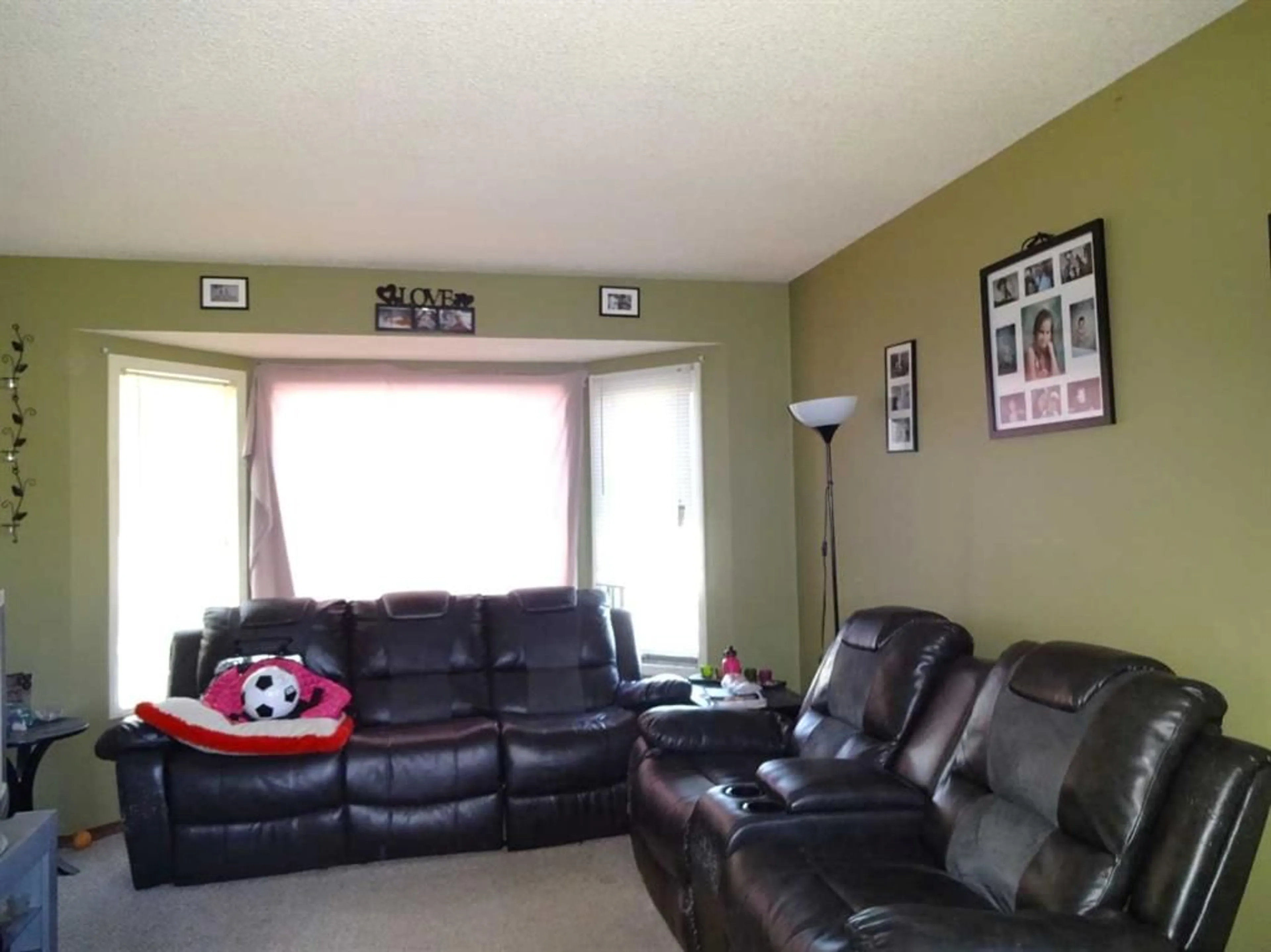 pillar/IMG-A2322960_4.jpg