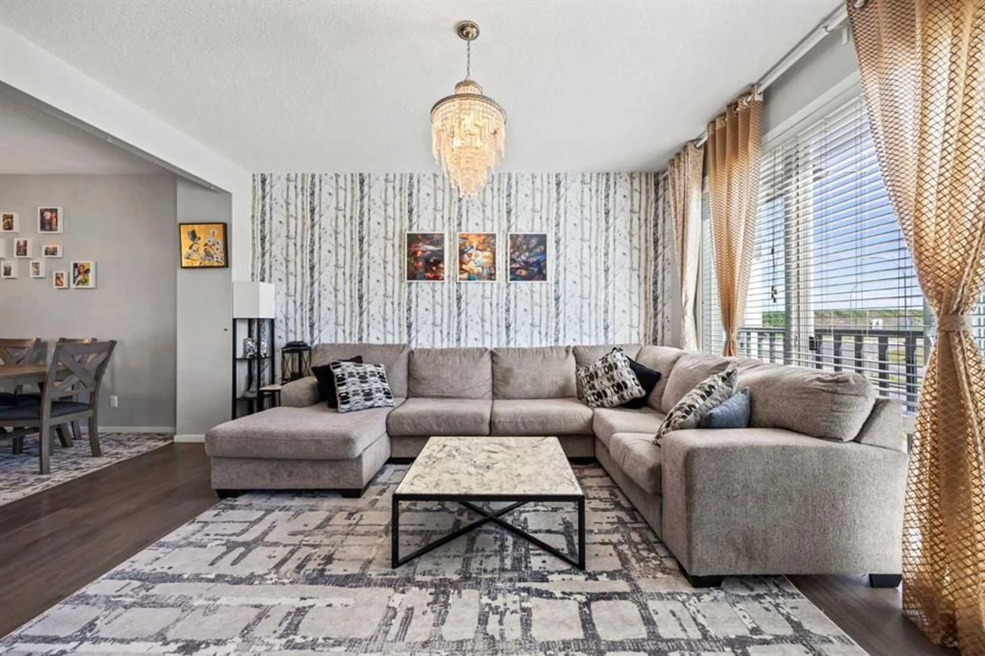 pillar/IMG-A2323043_4.jpg