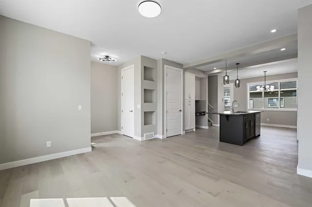 1130 Cobblestone Blvd, Airdrie 5