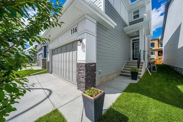 116 Rowmont Heath, Calgary 3