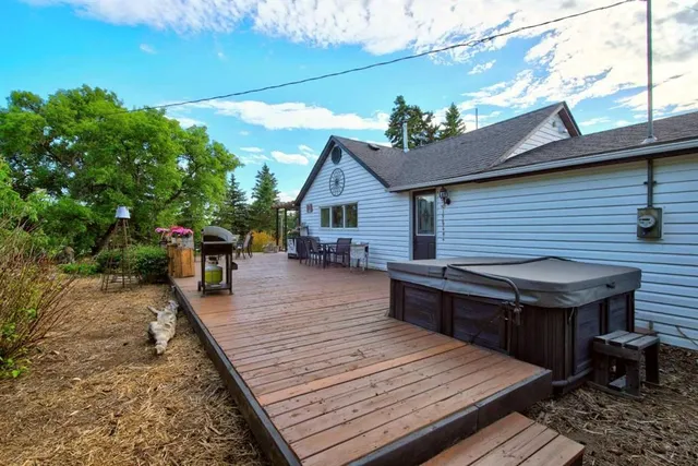 126 2 St, Huxley 5