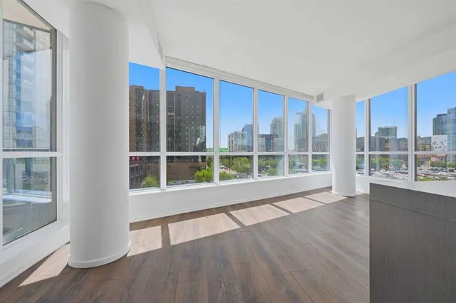 615 6 Ave #426, Calgary 4