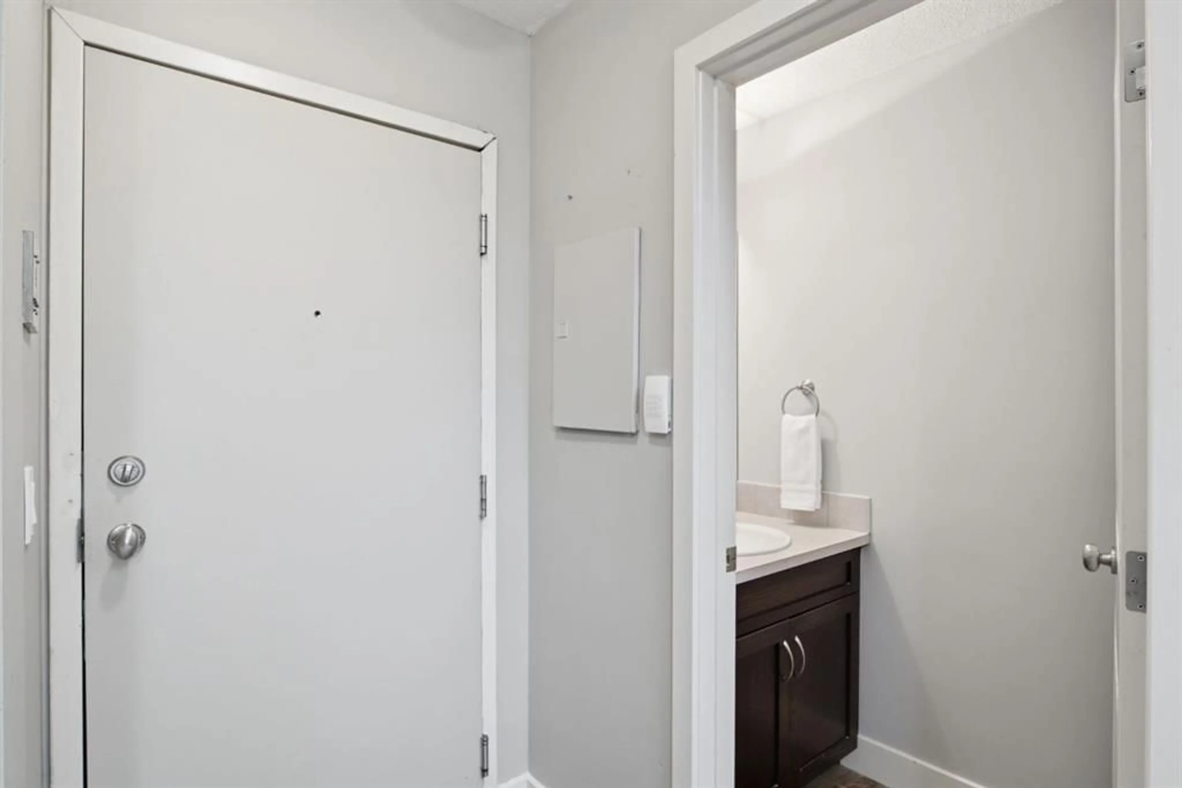 pillar/IMG-A2323744_3.jpg