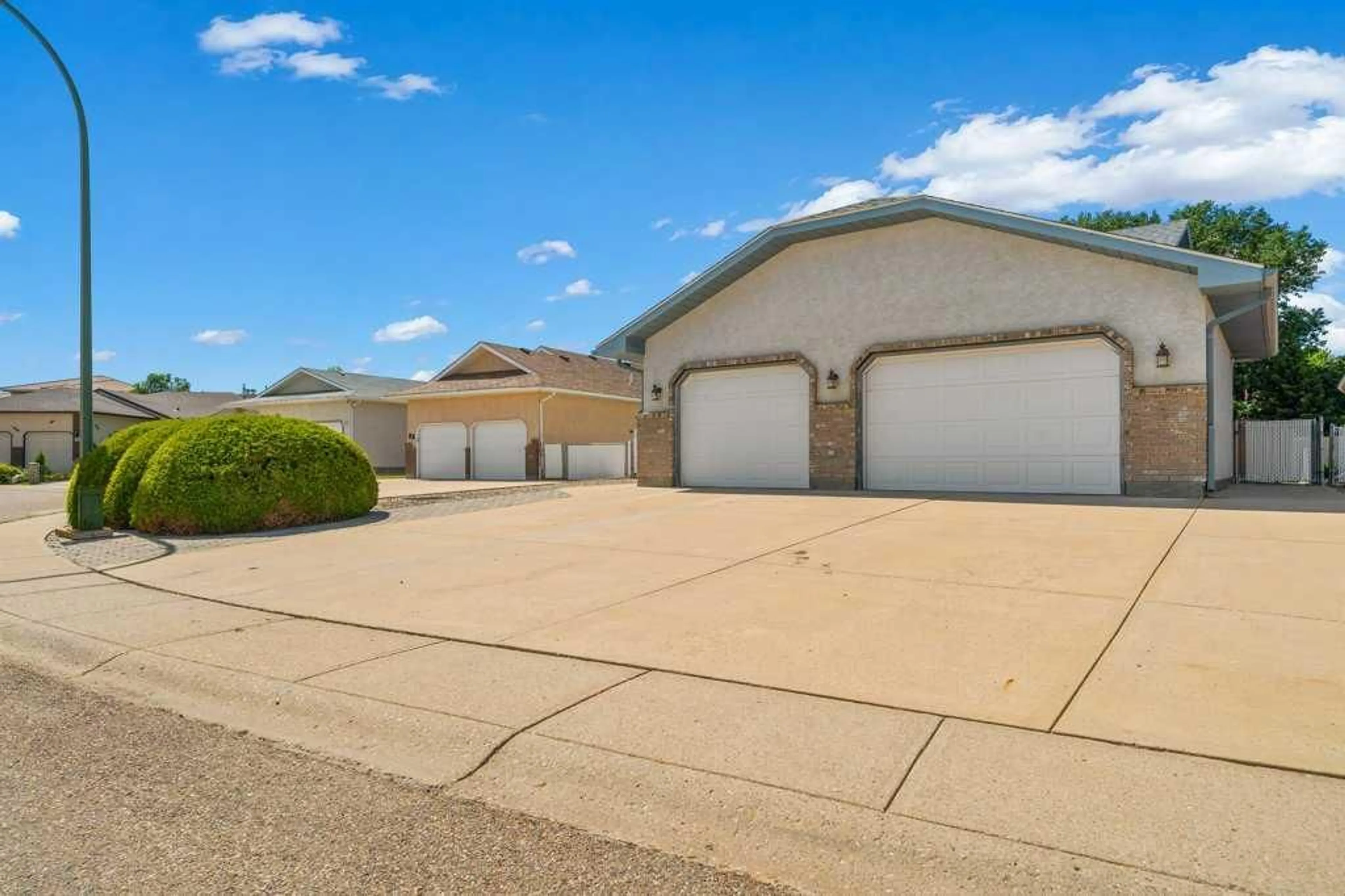 pillar/IMG-A2323896_3.jpg
