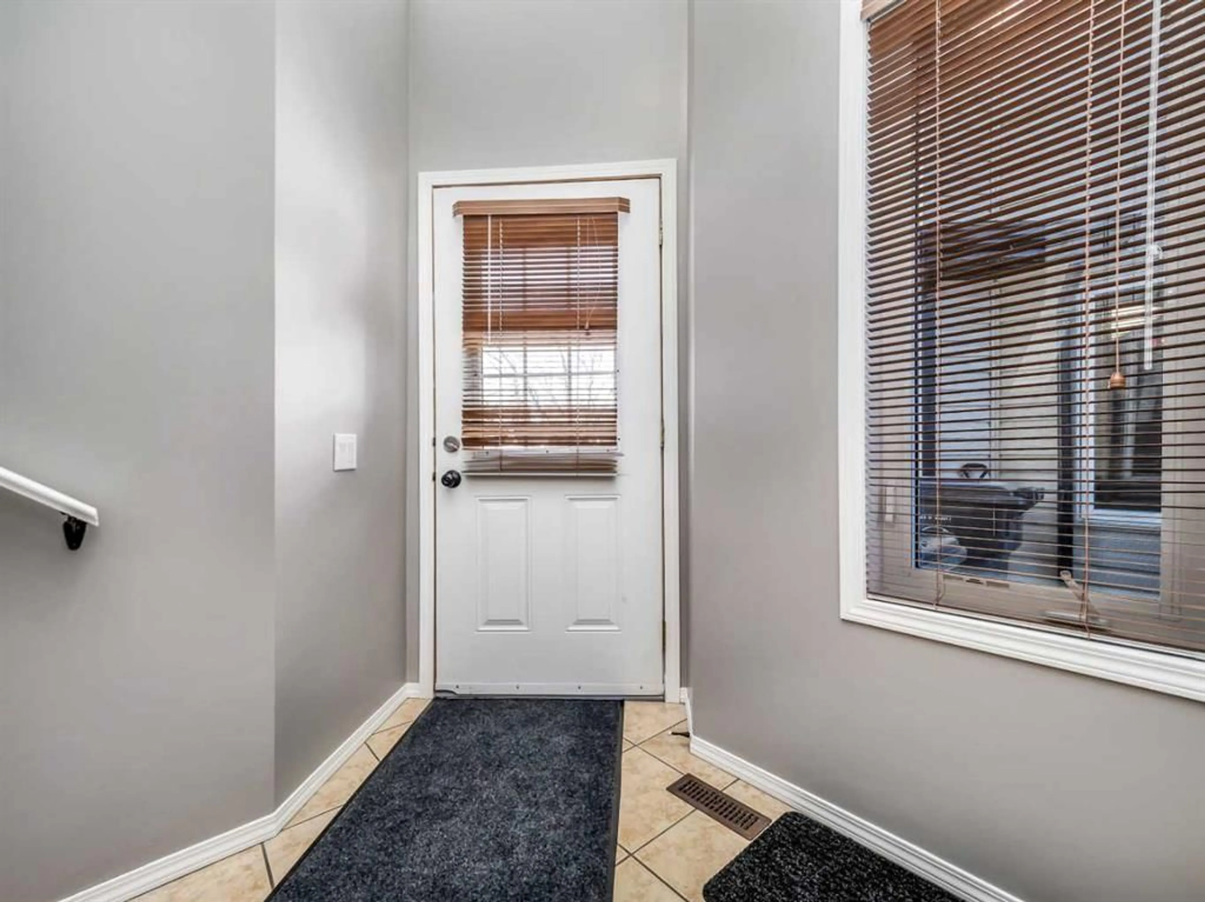 pillar/IMG-A2324104_4.jpg