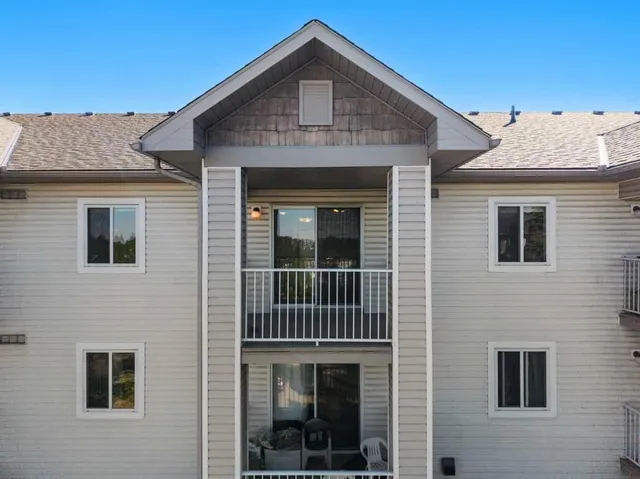 1717 60 St #425, Calgary 2