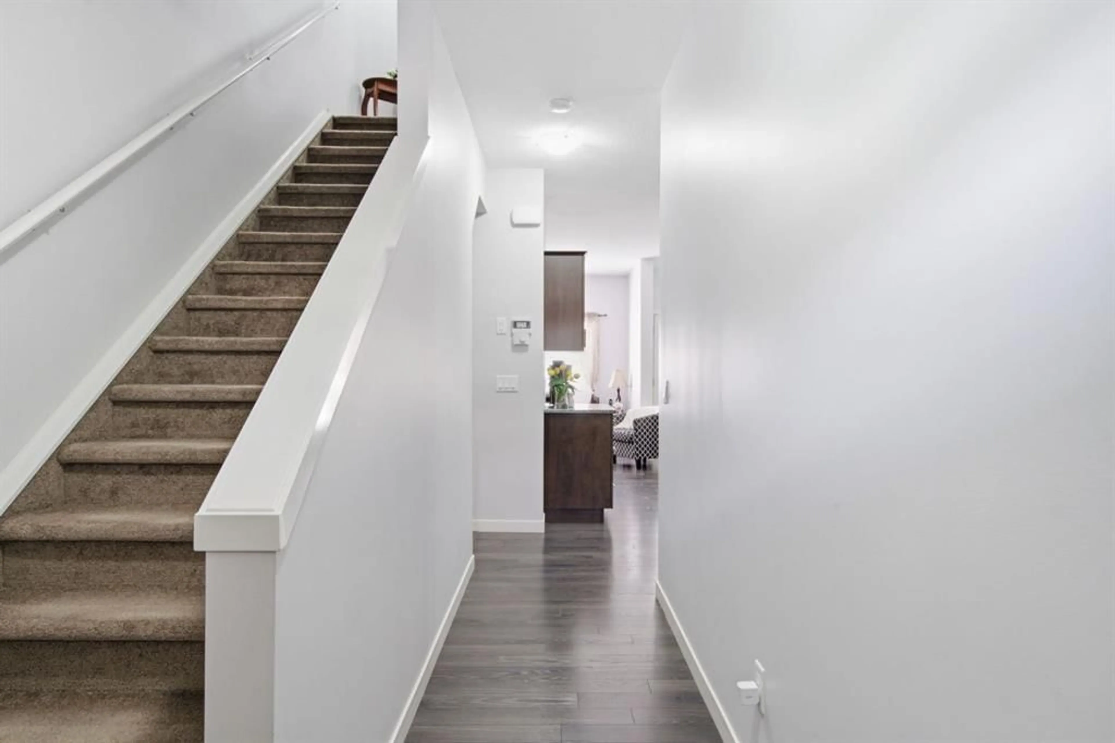 pillar/IMG-A2324194_2.jpg