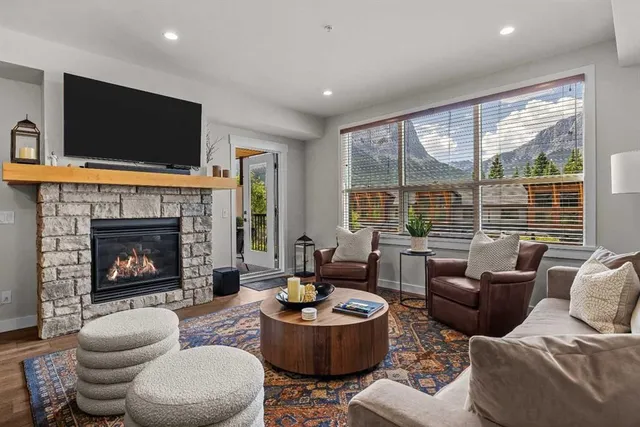 1105 Spring Creek Dr #206, Canmore 4