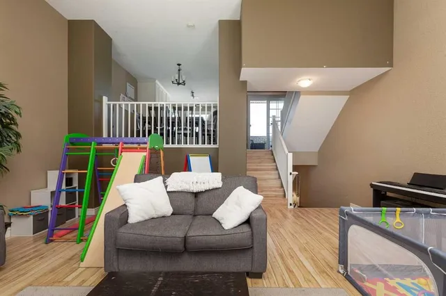 879 Mt Sundance Manor, Lethbridge 5