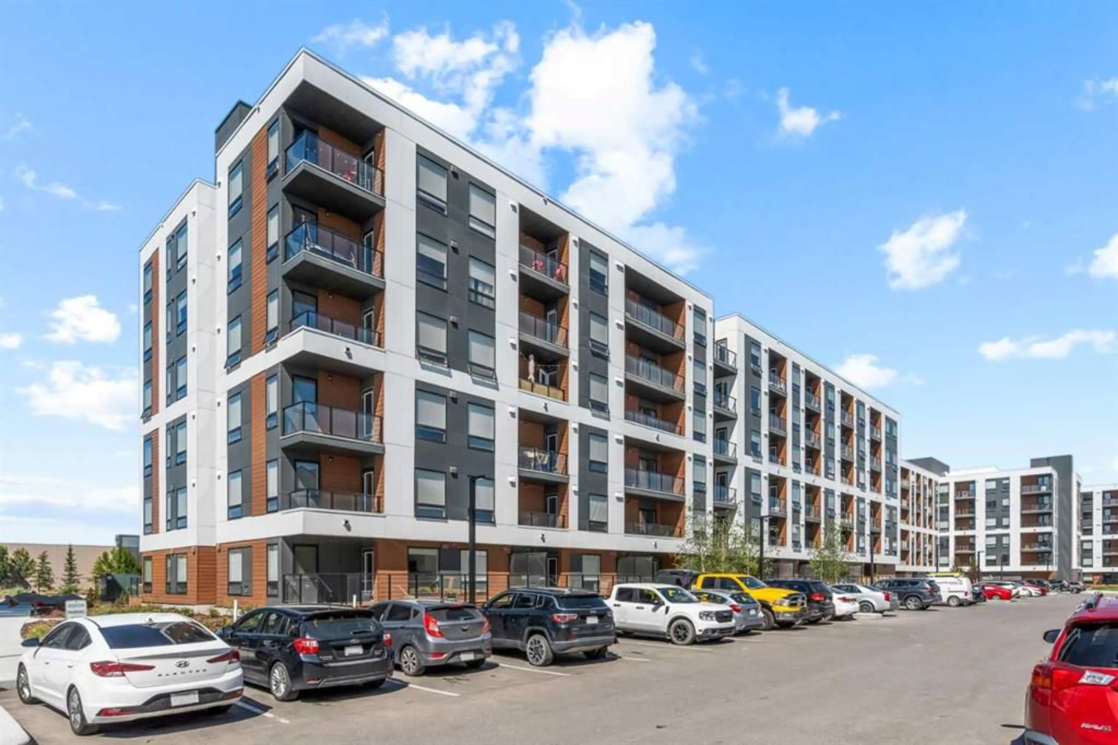 pillar/IMG-A2324460_1.jpg