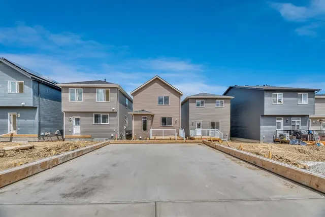292 Marmot Grove, Calgary 3