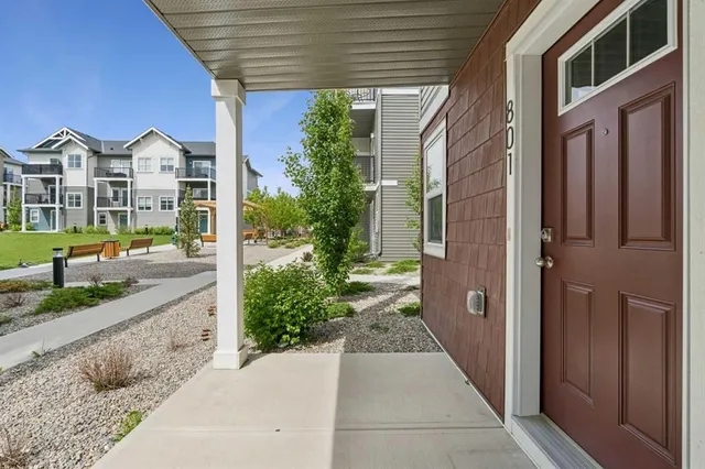 24 Rivercrest Dr #801, Cochrane 3