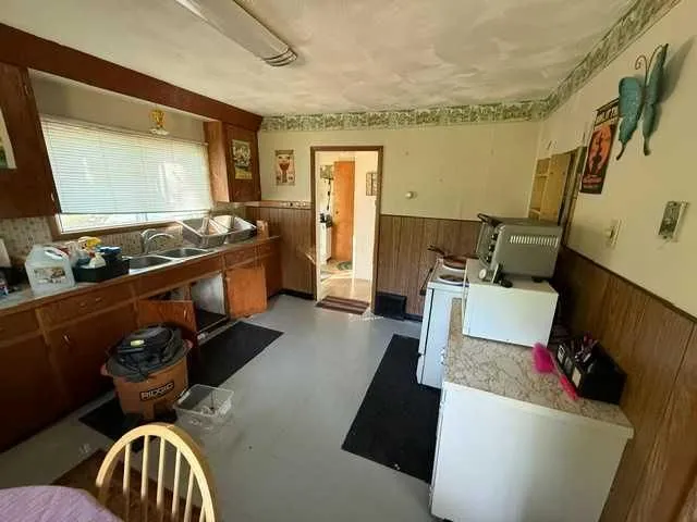 155 7 St, Drumheller 5