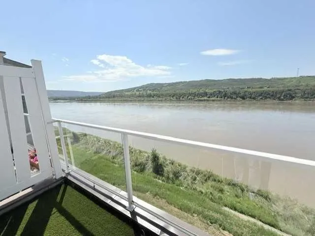 9810 94 St #405, Peace River 5