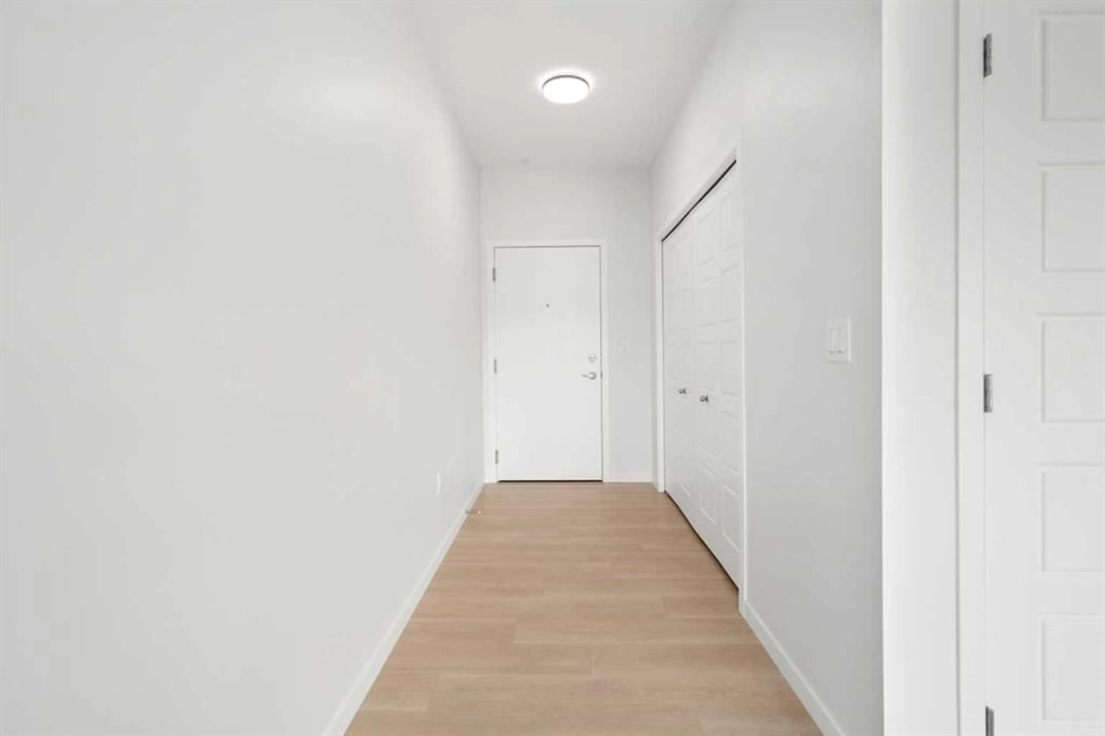pillar/IMG-A2324768_2.jpg