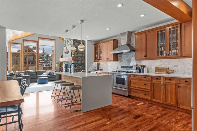 634 4 St, Canmore 5