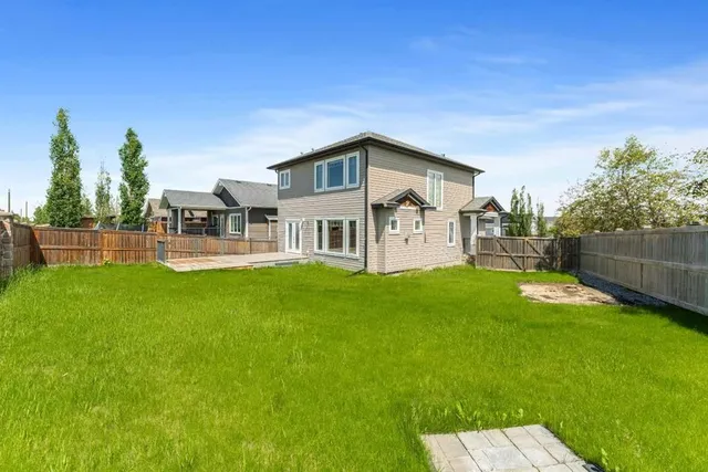 1 Cole Way, Sylvan Lake 2