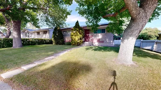 1424 Radisson Dr, Calgary 4