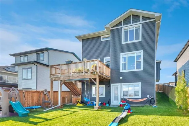 835 Lakewood Cir, Strathmore 3