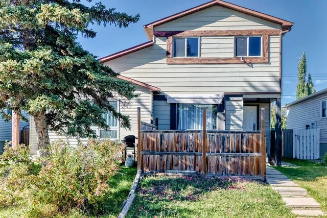 197 Cedardale Rd, Calgary 2