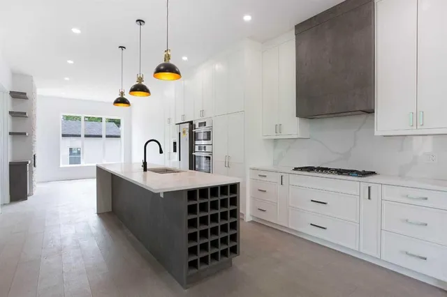 1106 6 St, Calgary 4