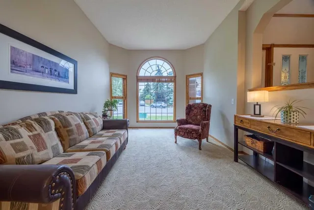 19 Mckenzie Lake Manor, Calgary 5