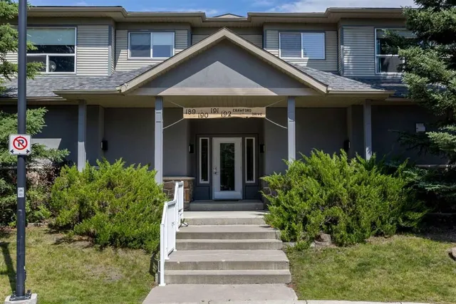 192 Crawford Dr #MR, Cochrane 4