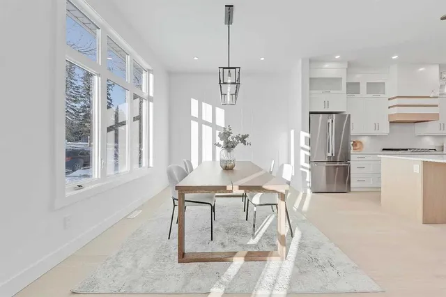 3538 43 St, Calgary 5