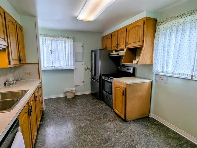 3322 Centre B St, Calgary 3