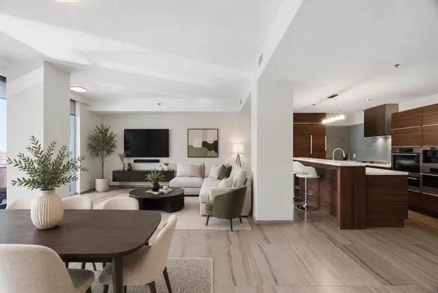 108 9 Ave #1702, Calgary 2