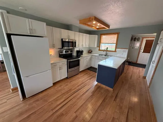 167 Sunwapta Dr, Hinton 3