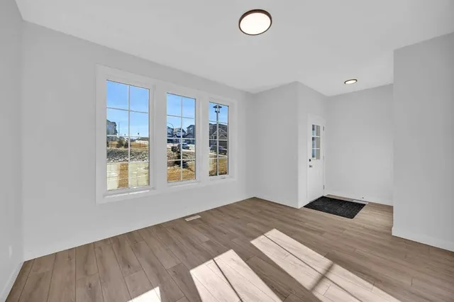 26 Versant Path, Calgary 5