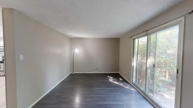 115 Lafayette Blvd #10, Lethbridge 5