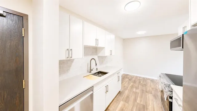 405 Columbia Blvd #107, Lethbridge 4